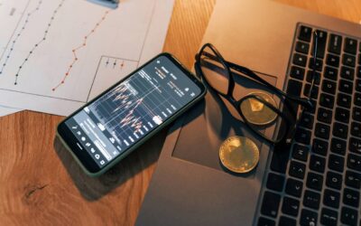 Telefony służbowe poza kontrolą? Firmy coraz częściej sięgają po MDM